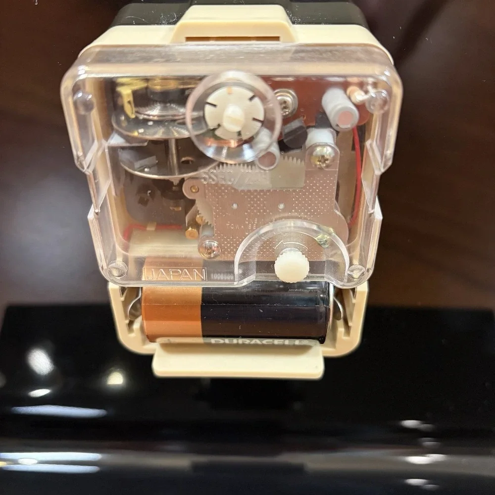 Vintage Las Vegas Red Dice Clock Black Acrylic Tabletop Japan Movement